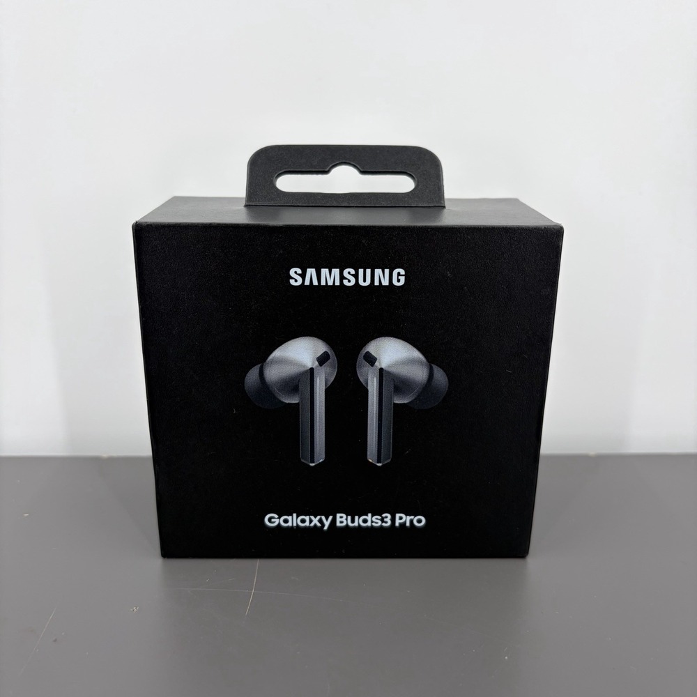 Samsung Galaxy Buds3 Pro Bluetooth Earbuds Charging Case Silver SM-R630 Sealed